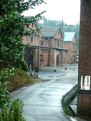 舞鶴の倉庫群。かつて日本海軍が使った