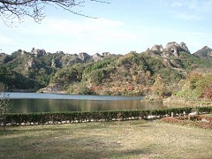 並石耶馬渓谷。奇岩が続く