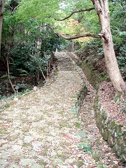 旧千燈寺の参道