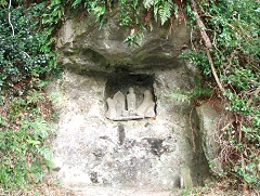 富貴寺の薬師岩屋