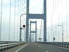 来島海峡大橋を走る