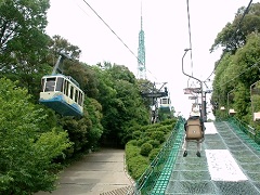 松山城はケーブル、リフトで上れる