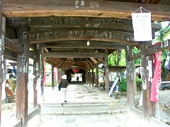 仁王門への回廊